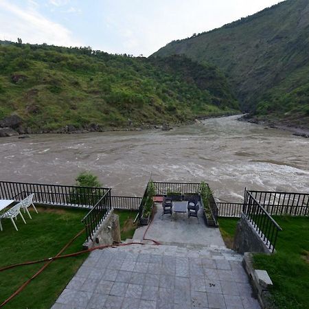 La Orilla Hotel Muzaffarabad Buitenkant foto