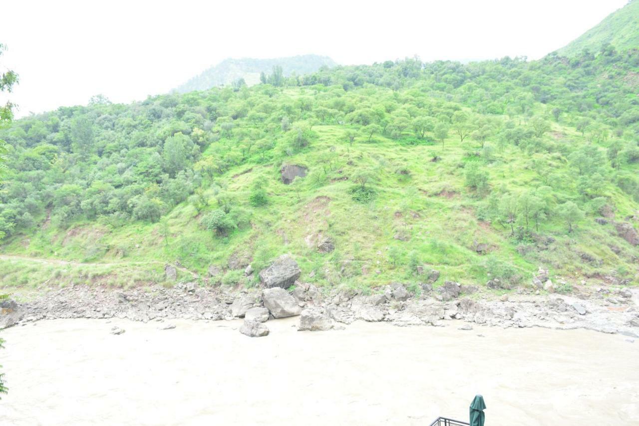La Orilla Hotel Muzaffarabad Buitenkant foto
