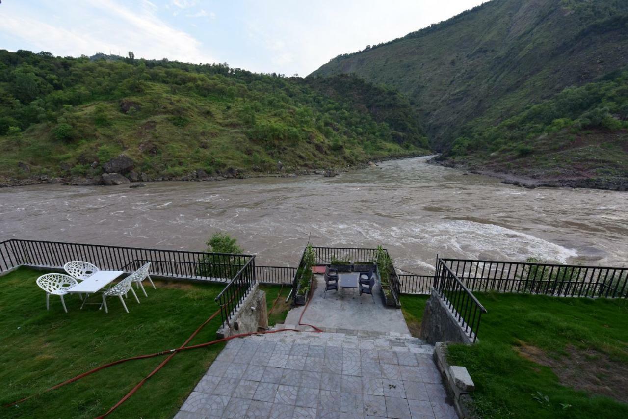 La Orilla Hotel Muzaffarabad Buitenkant foto