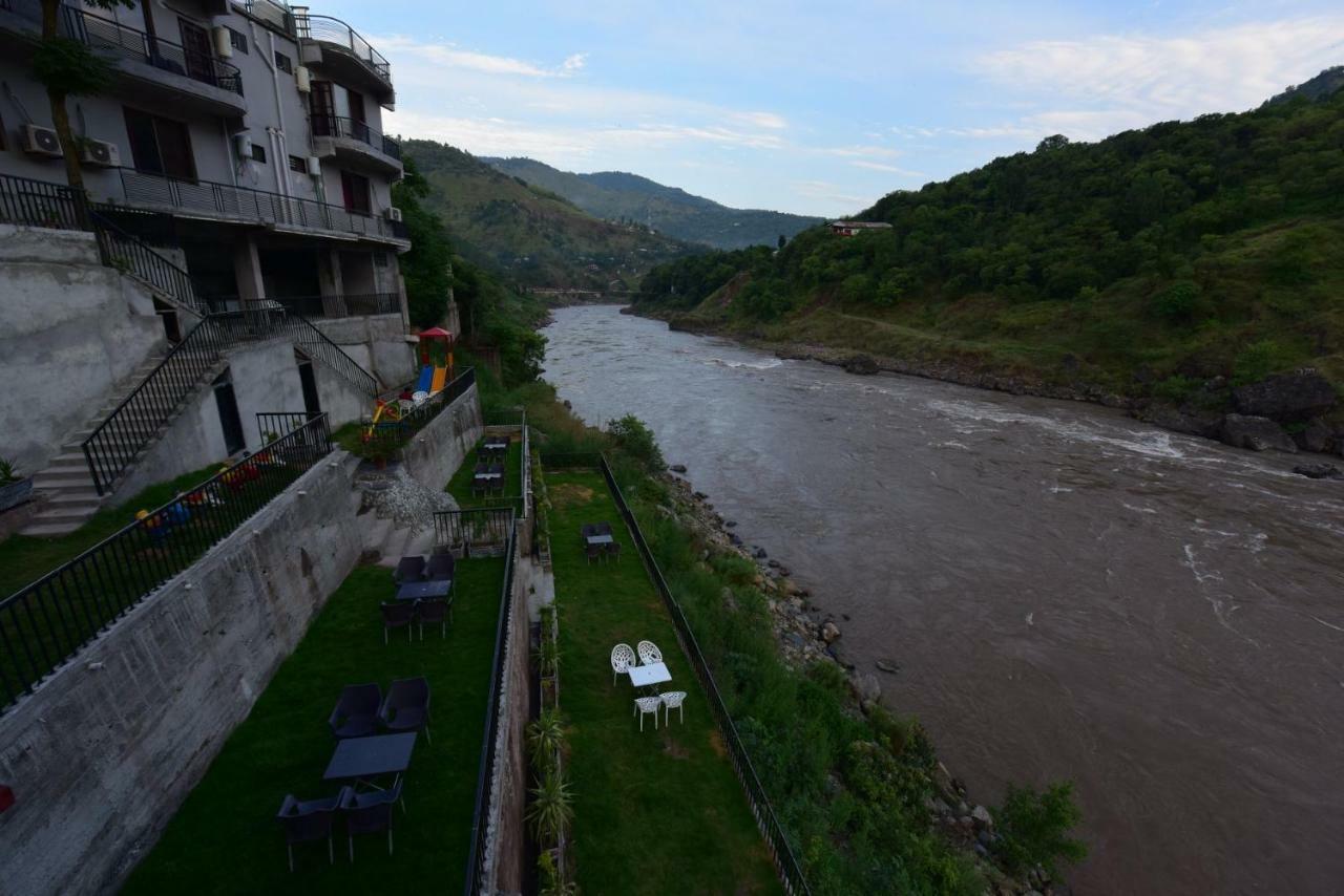 La Orilla Hotel Muzaffarabad Buitenkant foto
