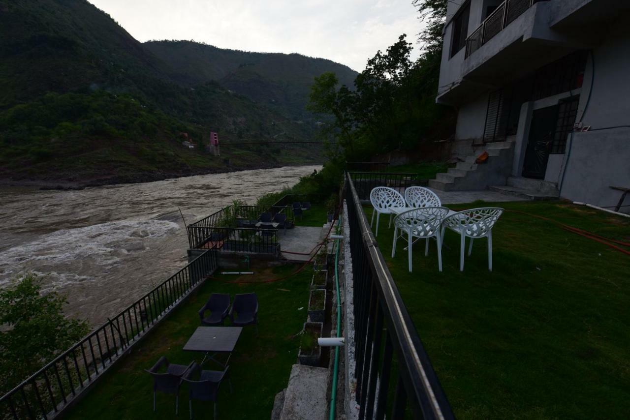 La Orilla Hotel Muzaffarabad Buitenkant foto